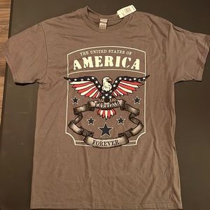 grey patriotic tee